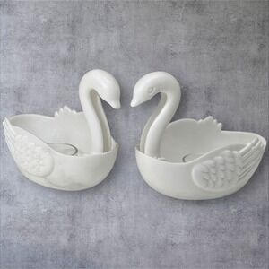 2 Vintage Coolmaster Swan Candle Holders White Plastic Hong Kong w/ Glass Cups‎